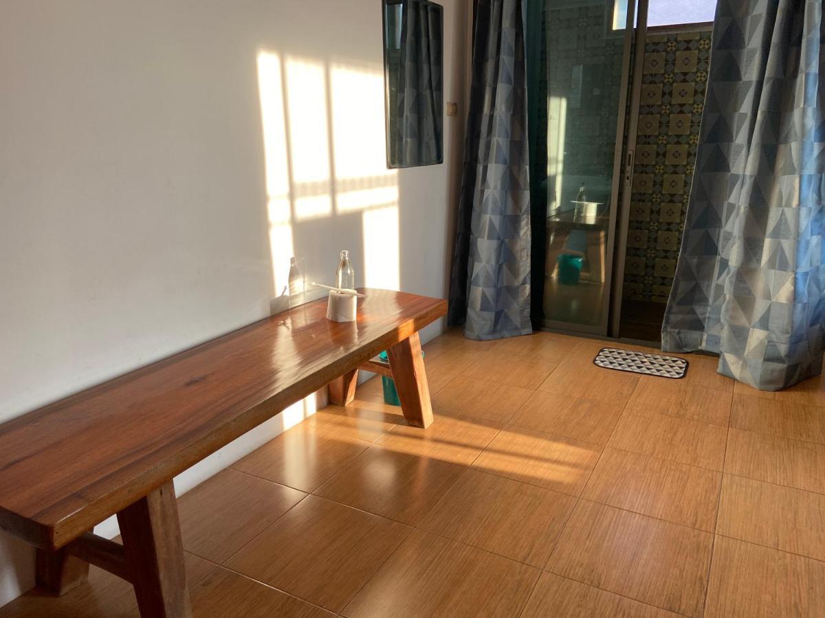 Express Urt Apartment Сурат Тхани Екстериор снимка