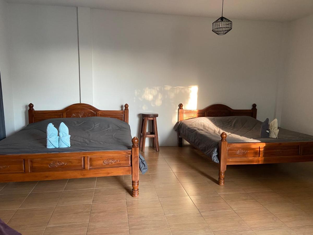Express Urt Apartment Сурат Тхани Екстериор снимка