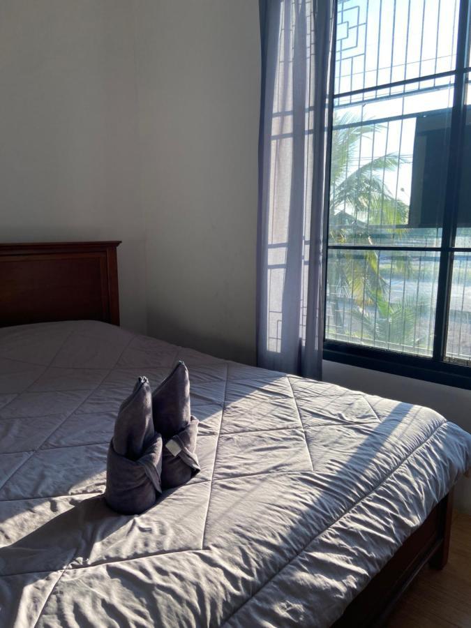 Express Urt Apartment Сурат Тхани Екстериор снимка